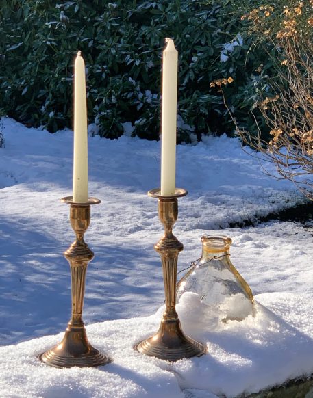 A pair of 18th Century Seamed Bell Metal Candlesticks, on Circular Bases - Image 3