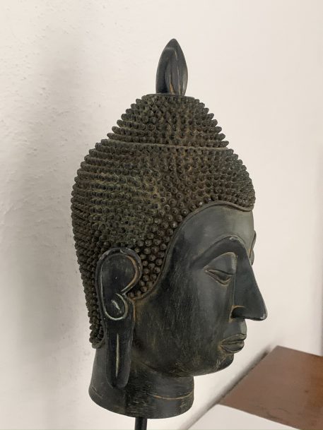 An Elegant and Handsome Buddha Head on a Plinth - Image 3