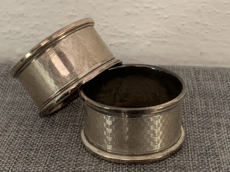 A Boxed Pair of Art Deco Silver Napkin Rings, Birmingham 1950 - Image 4