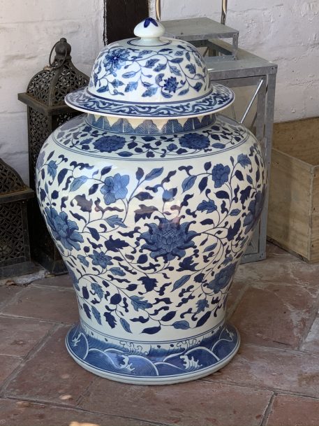An Elegant Giant Mandarin, Hand Painted and Lidded Jar - Image 3
