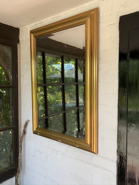 An Attractive Large Gilt Bevelled Mirror In The Classic Style - Image 4