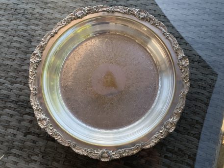Pair of Vintage Silver-plated Round Gadroon Serving platters - Image 11