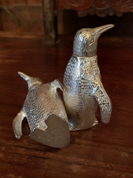Pair of Novelty Silver Plated Penguin Salt & Peppers - SOLD! - Image 5