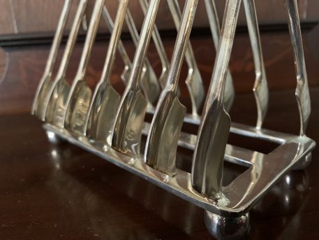 Silver Plated Toast Rack/Letter Rack with crossed Oars - Image 3