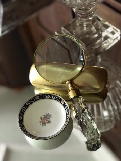 A Large Cut Glass Handle Magnifying Glass with Brass Outer Ring and Trim - Image 2