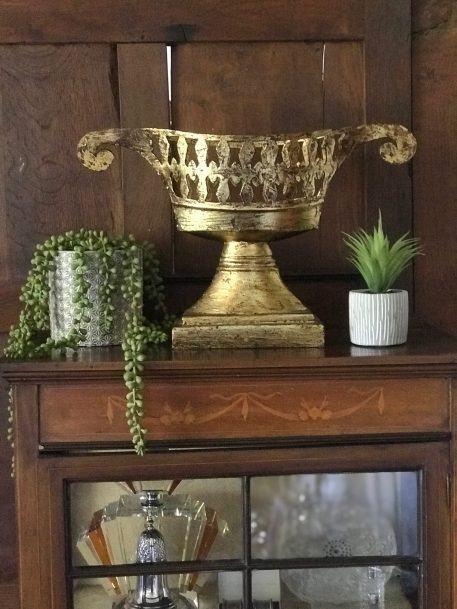 Decorative Italian Style Gilt Metal Pedestal Bowl / Stand