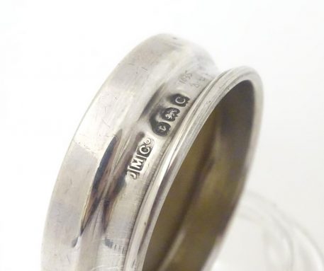 A small glass vanity jar with silver lid, hallmarked Birmingham 1927 - Image 5
