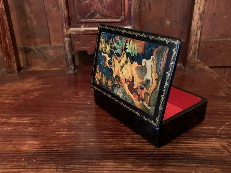 Russian Papier-Mache Mstera Lacquer Box “Deer Hunting” - Image 4