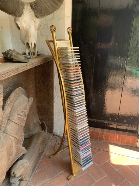 Gilt coloured and stylish metal CD Rack - Image 4