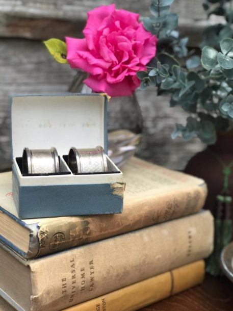A Boxed Pair of Art Deco Silver Napkin Rings, Birmingham 1950 - Image 3