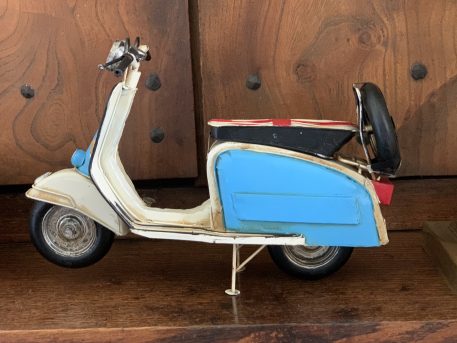 Painted Tin Plate Ornament of a Lambretta Scooter - Image 6