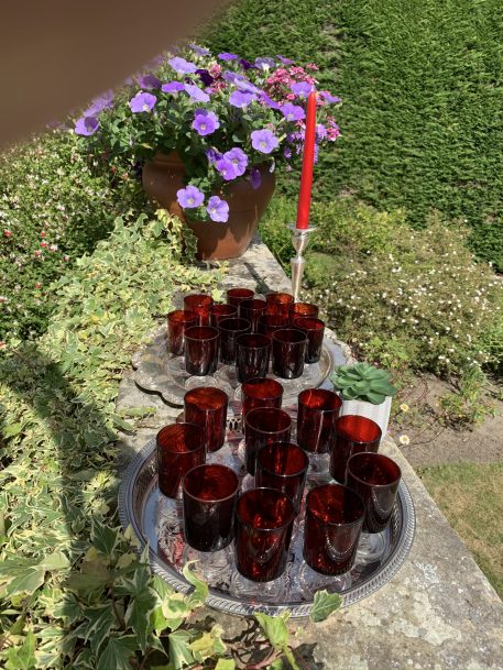 A set of 24 Vintage French Luminarc Arcoroc Cavalier Ruby Red Sherry Liqueur Glasses with Clear Stems - Image 8