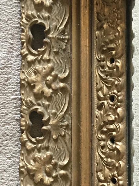 An Ornate Antique Gilt Mirror with Bevelled Glass in Good Condition - Image 10