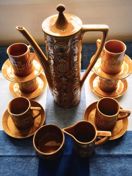 A Totem Coffee Service by Susan Williams-Ellis for Port Meirion Pottery - Image 3
