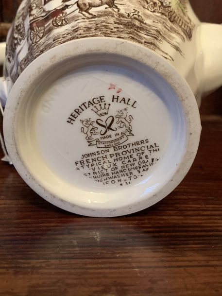Vintage Johnson Brothers Heritage Hall French Provincial Coffee Pot - Image 9