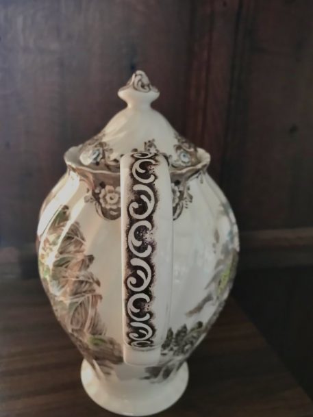 Vintage Johnson Brothers Heritage Hall French Provincial Coffee Pot - Image 6