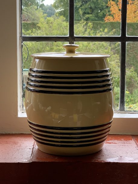 Attractive and Rare Dutch Biscuit Barrel by Petrus Regout - Image 3