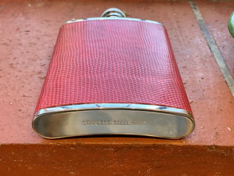 Lovely Gaventa Red Hip Flask - Image 4