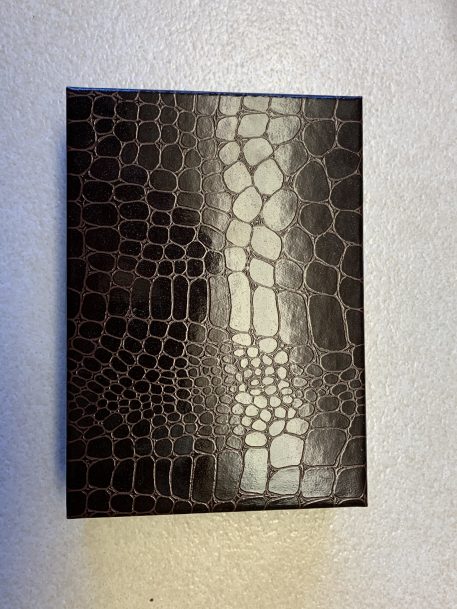 Lovely Gaventa Red Hip Flask - Image 9