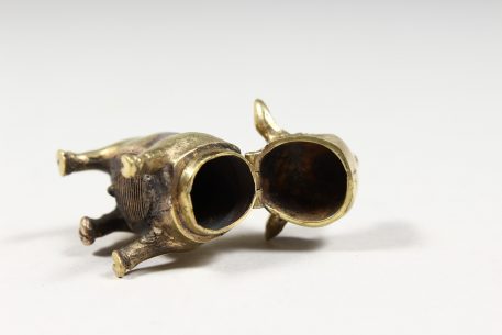 Cute Brass Piggy Vesta - Image 9