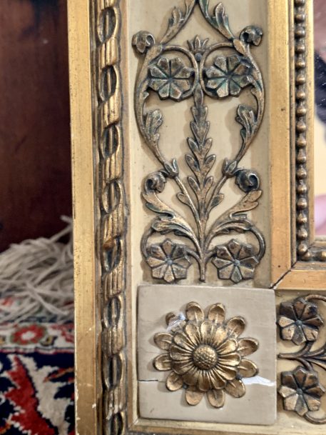 A Beautiful Decorative Gilt Framed Mirror - Image 5