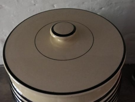 Attractive and Rare Dutch Biscuit Barrel by Petrus Regout - Image 6