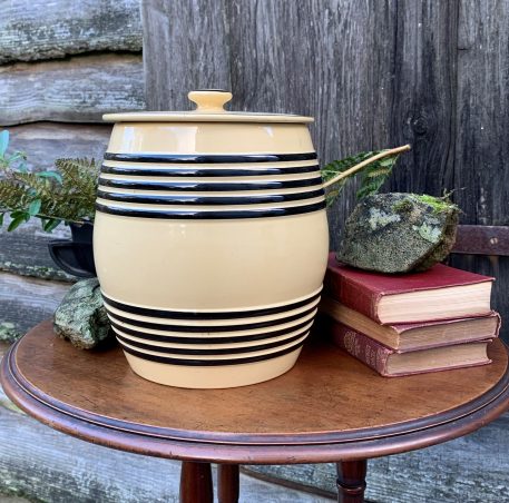Attractive and Rare Dutch Biscuit Barrel by Petrus Regout - Image 2