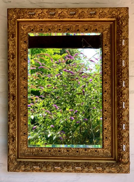 An Ornate Antique Gilt Mirror with Bevelled Glass in Good Condition - Image 7