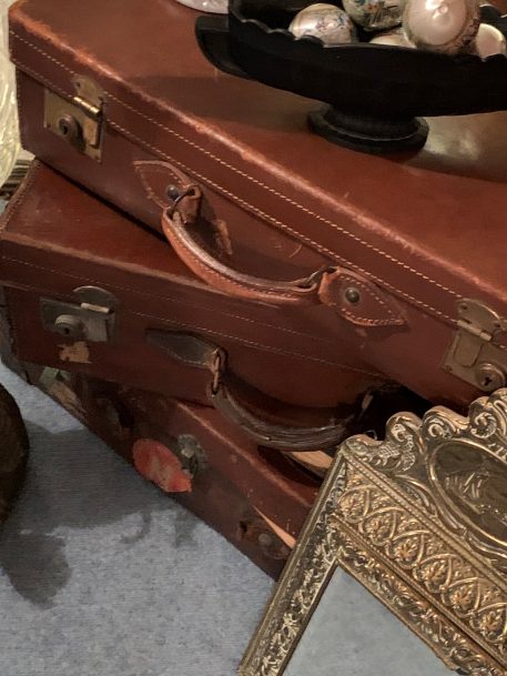 A Trio of Vintage Leather Suitcases - Image 4