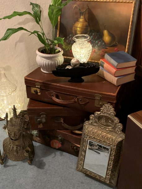 A Trio of Vintage Leather Suitcases - Image 6