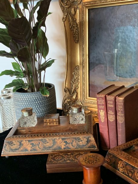 A Tunbridge Ware Marquetry and Parquetry Table Inkstand in Good Condition - Image 3