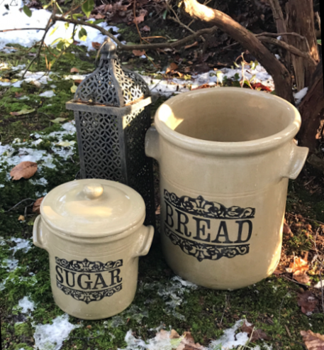 A Large Vintage Farmhouse Stoneware Bread Bin - Image 4