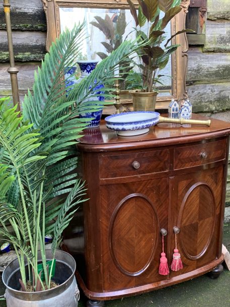 Regency style mahogany bowfront serving cabinet - Image 2