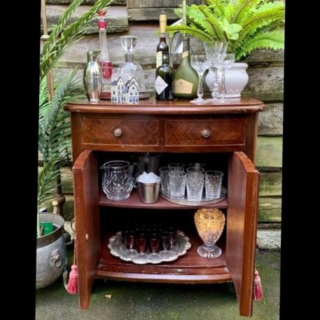 Regency style mahogany bowfront serving cabinet - Image 5