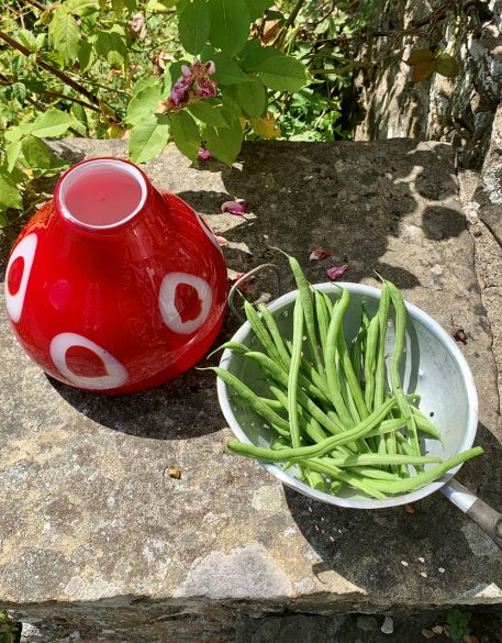 Double Cased 'Pop Art' Teardrop Shape Vase in Red Glass with White Abstract Circles - Image 7