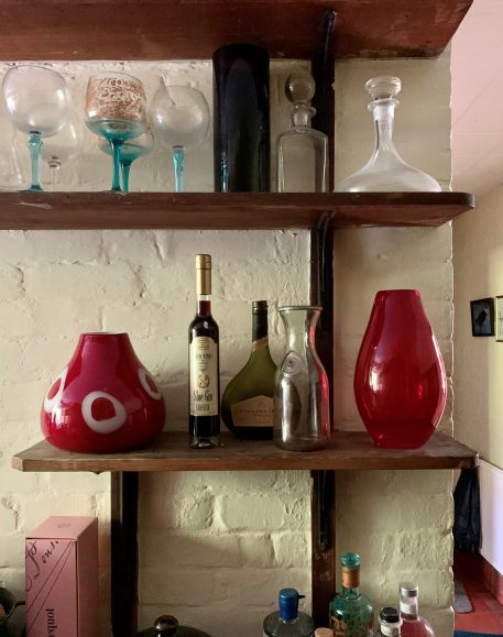 Double Cased 'Pop Art' Teardrop Shape Vase in Red Glass with White Abstract Circles - Image 3