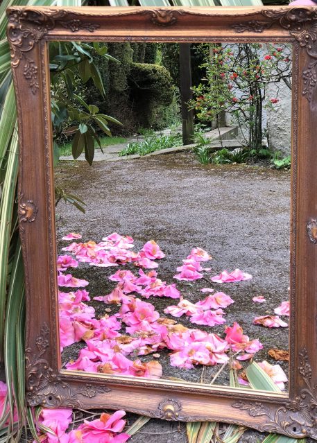 Gilt Decorative Framed Mirror - Image 4