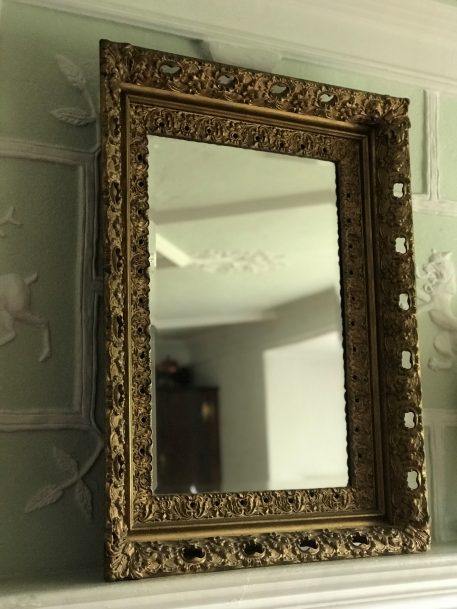 An Ornate Antique Gilt Mirror with Bevelled Glass in Good Condition - Image 2