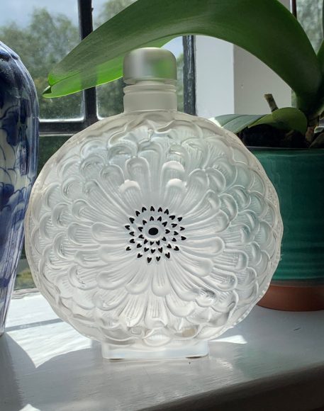 Lalique Frosted Glass Circular-Shaped Scent Bottle And Stopper - Image 7